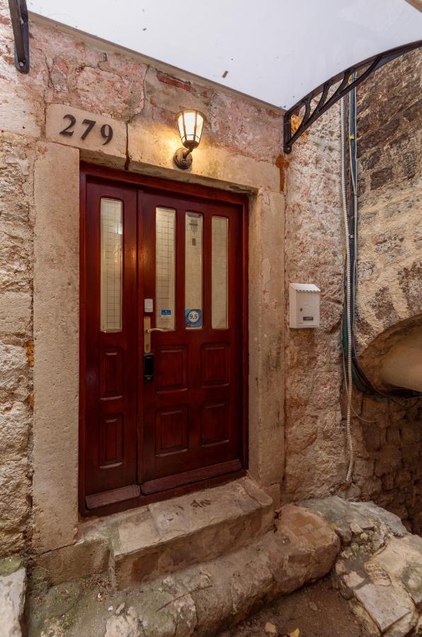 Quince&Sparkle Apartments Old Town Cattaro Esterno foto